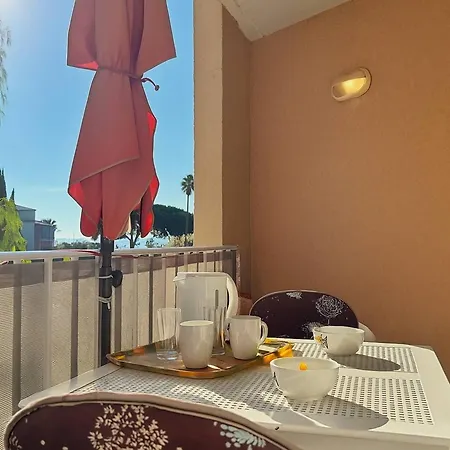 Apartment Proche Avec Balcon Et Parking Privatif - Fr-1-826-22 Cite des Bormettes