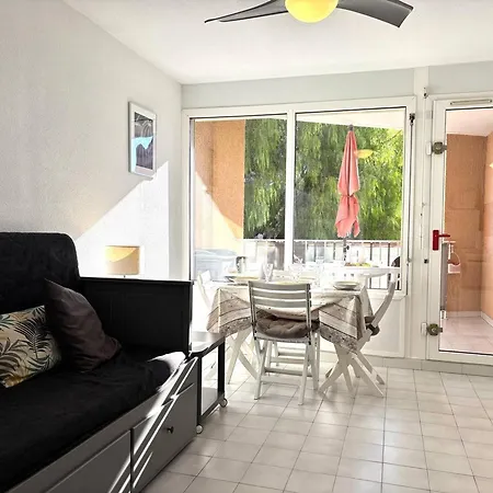 Proche Avec Balcon Et Parking Privatif - Fr-1-826-22 Cite des Bormettes